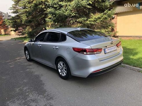 Kia K5 2017 - фото 6