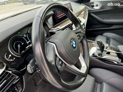 BMW 5 серия 2018 - фото 22