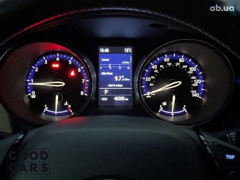 Toyota C-HR 2019 - фото 24