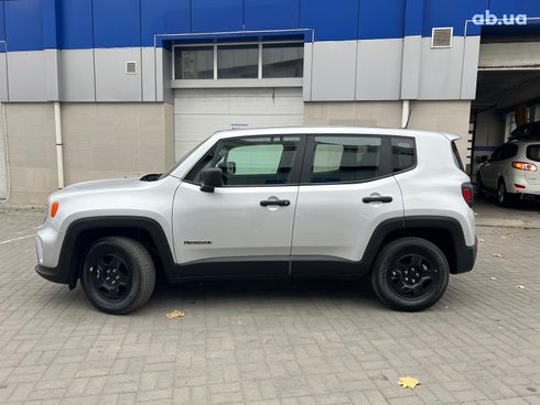 Jeep Renegade 2021 серый - фото 9