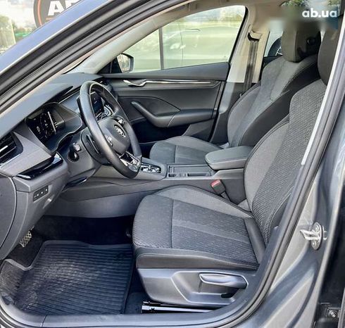 Skoda Octavia 2023 - фото 23