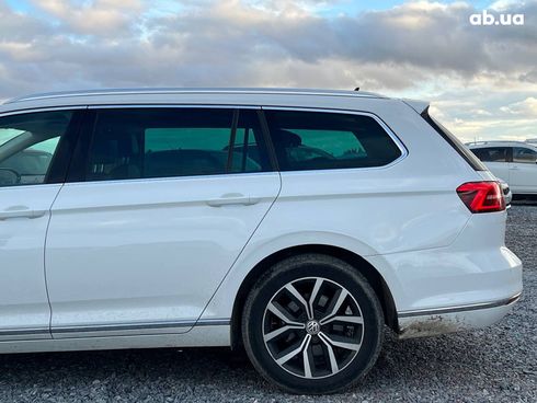 Volkswagen Passat 2016 белый - фото 5