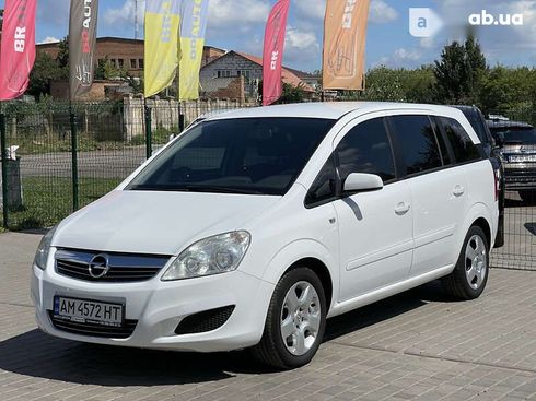 Opel Zafira 2009 - фото 2