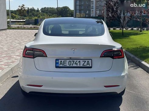 Tesla Model 3 2019 - фото 6