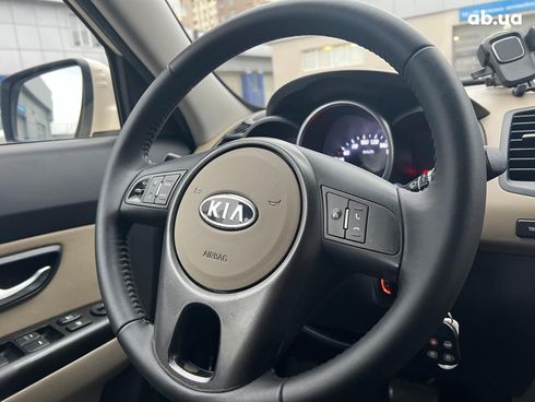 Kia Soul 2011 бежевый - фото 26