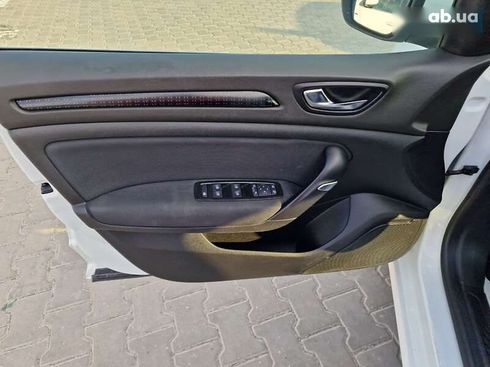Renault Megane 2017 - фото 17