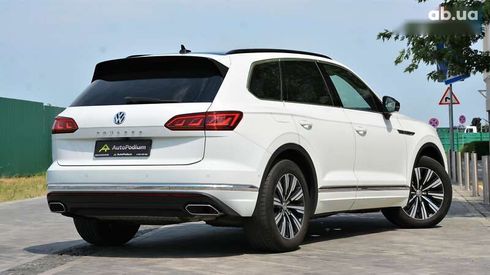 Volkswagen Touareg 2019 - фото 12