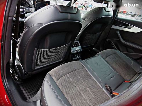 Audi A4 2020 - фото 26