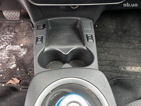Nissan Leaf 2015 серый - фото 21