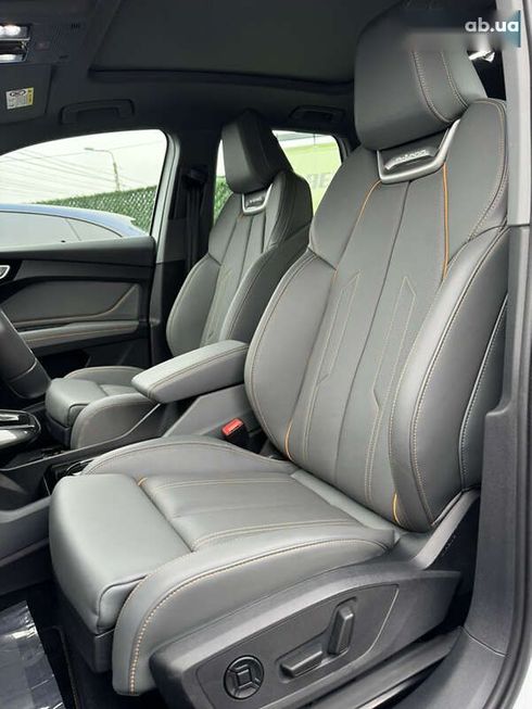 Audi Q4 e-tron 2023 - фото 21