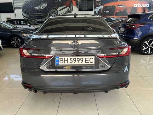Toyota Camry 2024 - фото 13