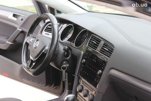 Volkswagen e-Golf 2020 - фото 28
