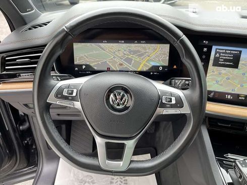 Volkswagen Touareg 2018 - фото 19