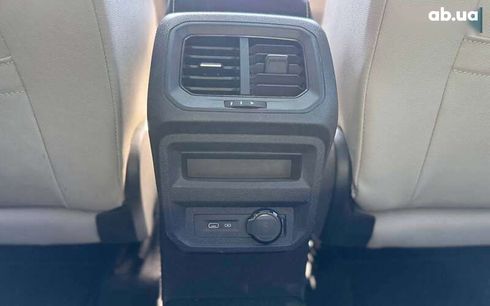 Volkswagen Tiguan 2021 - фото 19