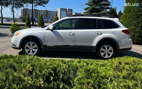 Subaru Outback 2010 - фото 4