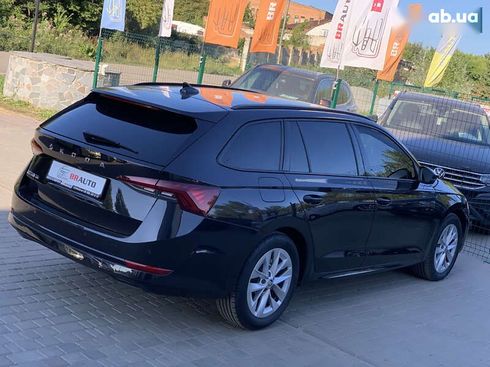 Skoda Octavia 2020 - фото 16