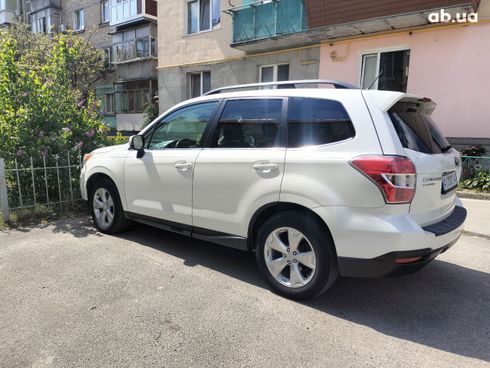 Subaru Forester 2014 белый - фото 11