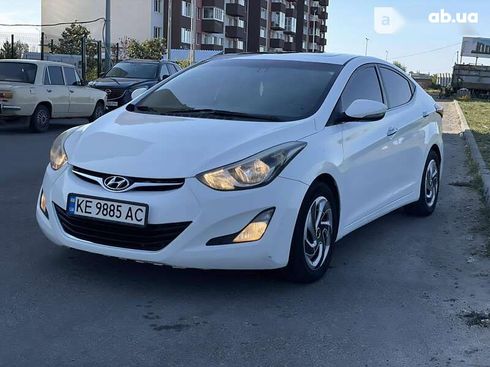 Hyundai Elantra 2014 - фото 8