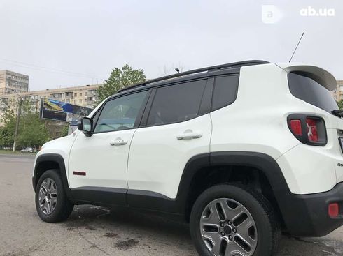 Jeep Renegade 2016 - фото 9