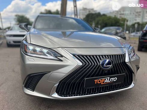 Lexus ES 2018 - фото 11