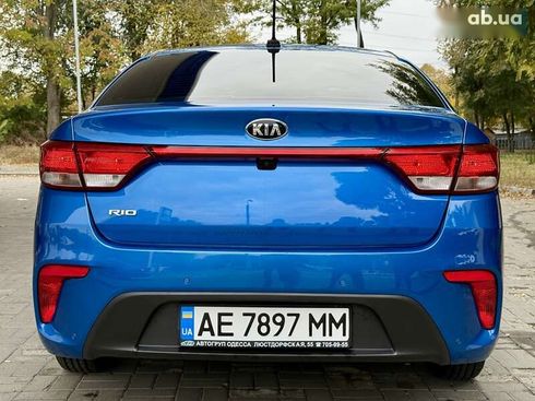Kia Rio 2018 - фото 13