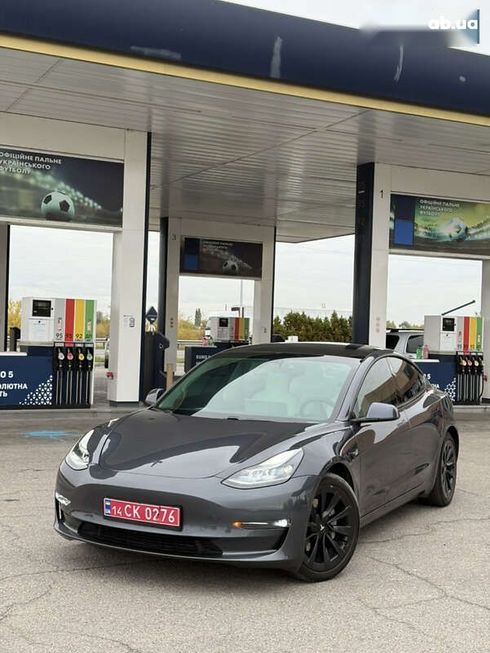 Tesla Model 3 2021 - фото 13