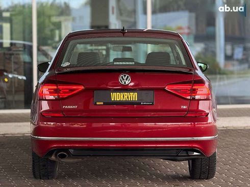 Volkswagen Passat 2017 - фото 17