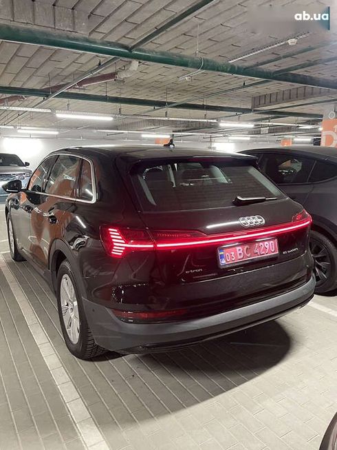 Audi E-Tron 2020 - фото 14