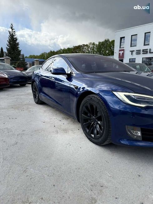Tesla Model S 2019 - фото 12