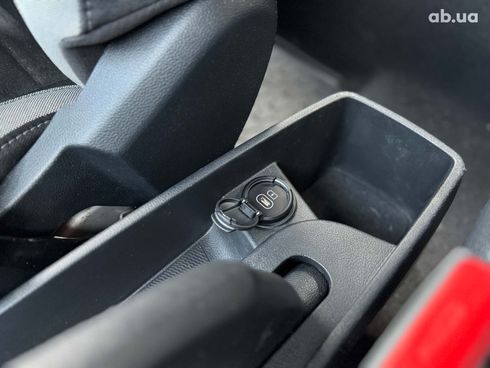 Hyundai i10 2024 зеленый - фото 31