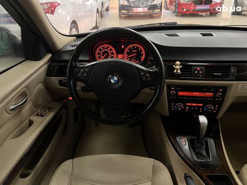 BMW 3 серия 2011 черный - фото 12