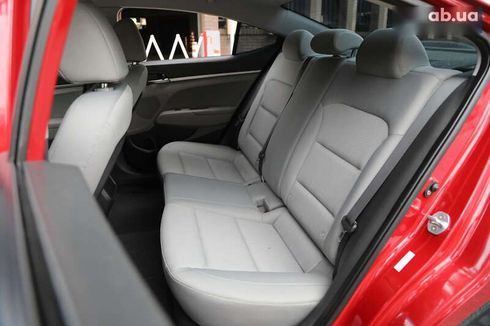 Hyundai Elantra 2016 - фото 8
