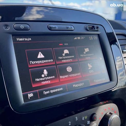 Renault Trafic 2019 - фото 29