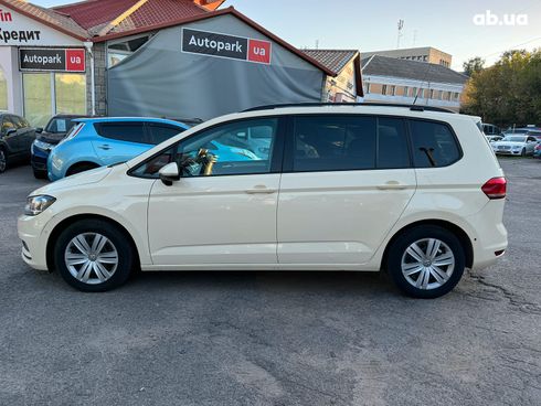 Volkswagen Touran 2018 бежевый - фото 13