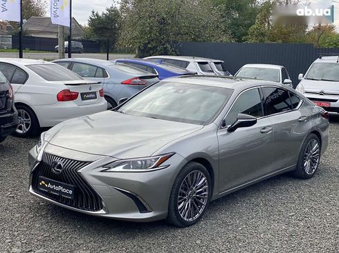 Lexus ES 2021 - фото 10