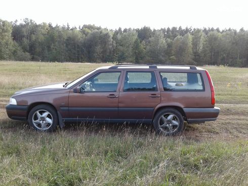 Volvo V70 1998 коричневый - фото 7