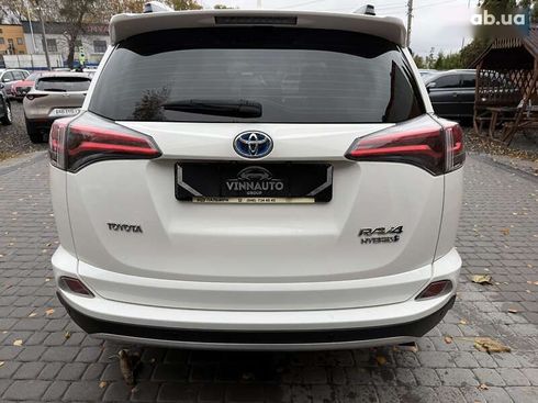 Toyota RAV4 2018 - фото 21