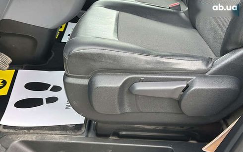 Opel Vivaro 2019 - фото 18