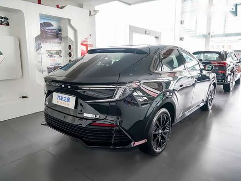 Honda e:NP2 2024 - фото 4