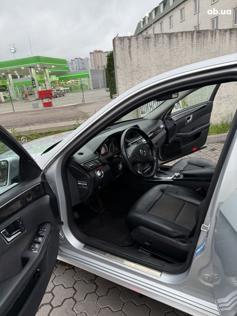 Mercedes-Benz E-Класс 2010 - фото 6