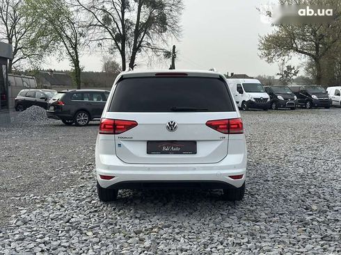 Volkswagen Touran 2016 - фото 9
