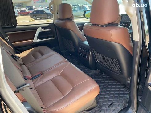 Toyota Land Cruiser 2020 - фото 12