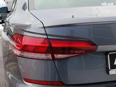 Volkswagen Passat 2020 серый - фото 7