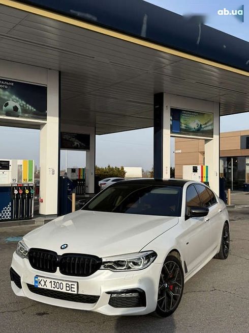 BMW 5 серия 2017 - фото 9