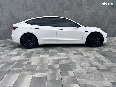 Tesla Model 3 2022 - фото 14