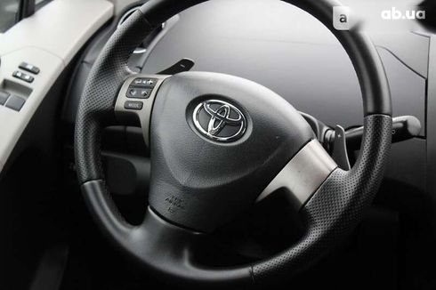 Toyota Yaris 2011 - фото 22