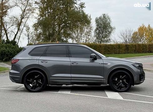 Volkswagen Touareg 2023 - фото 21
