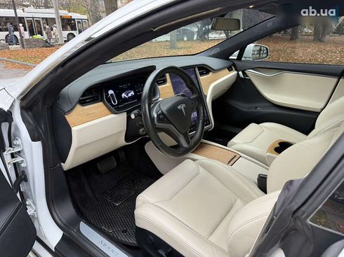 Tesla Model S 2019 - фото 24
