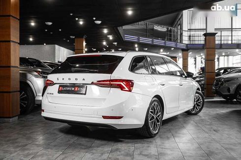 Skoda Octavia 2021 - фото 8