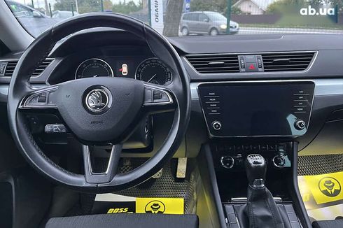 Skoda Superb 2019 - фото 21